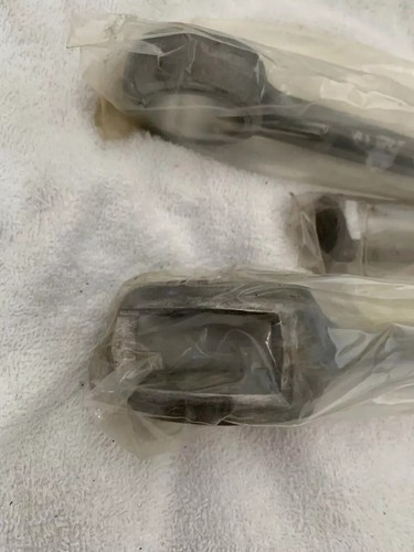 NOS Indian Chief Connecting Rods with Pins 75305/75306 - Bild 3 von 3