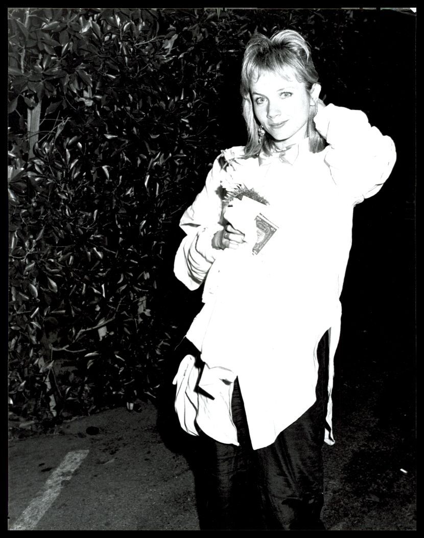 1985 REBECCA DE MORNAY Vintage Original Photo RISKY BUSINESS WEDDING  CRASHERS