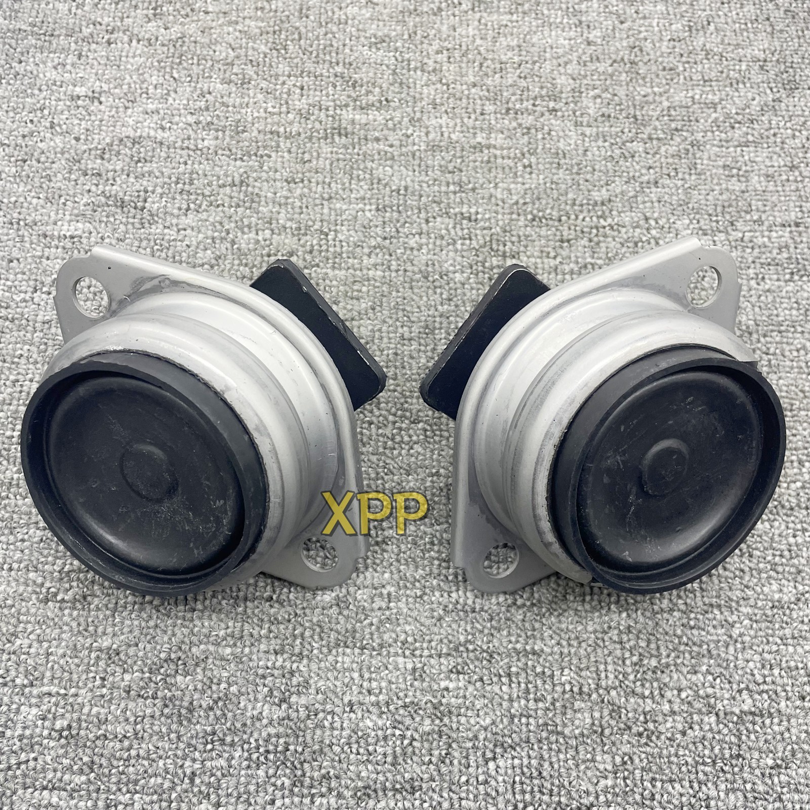 2pcs  Engine Mounts Fits For Maserati Quattroporte GranTurismo Cabrio Ferrari