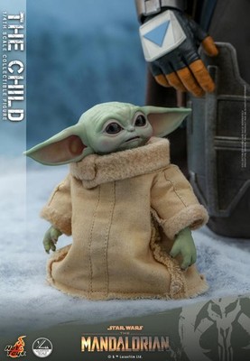 Hot Toys Star Wars: The Mandalorian - Grogu (The Child) 1/4