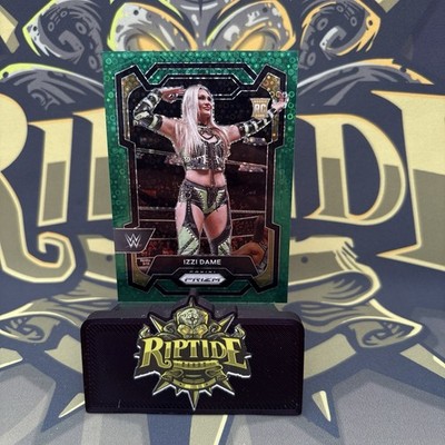 Izzi Dame RC WWE Panini Prizm 2024 Under Card Green Disco Prizm /49 #116 Rookie
