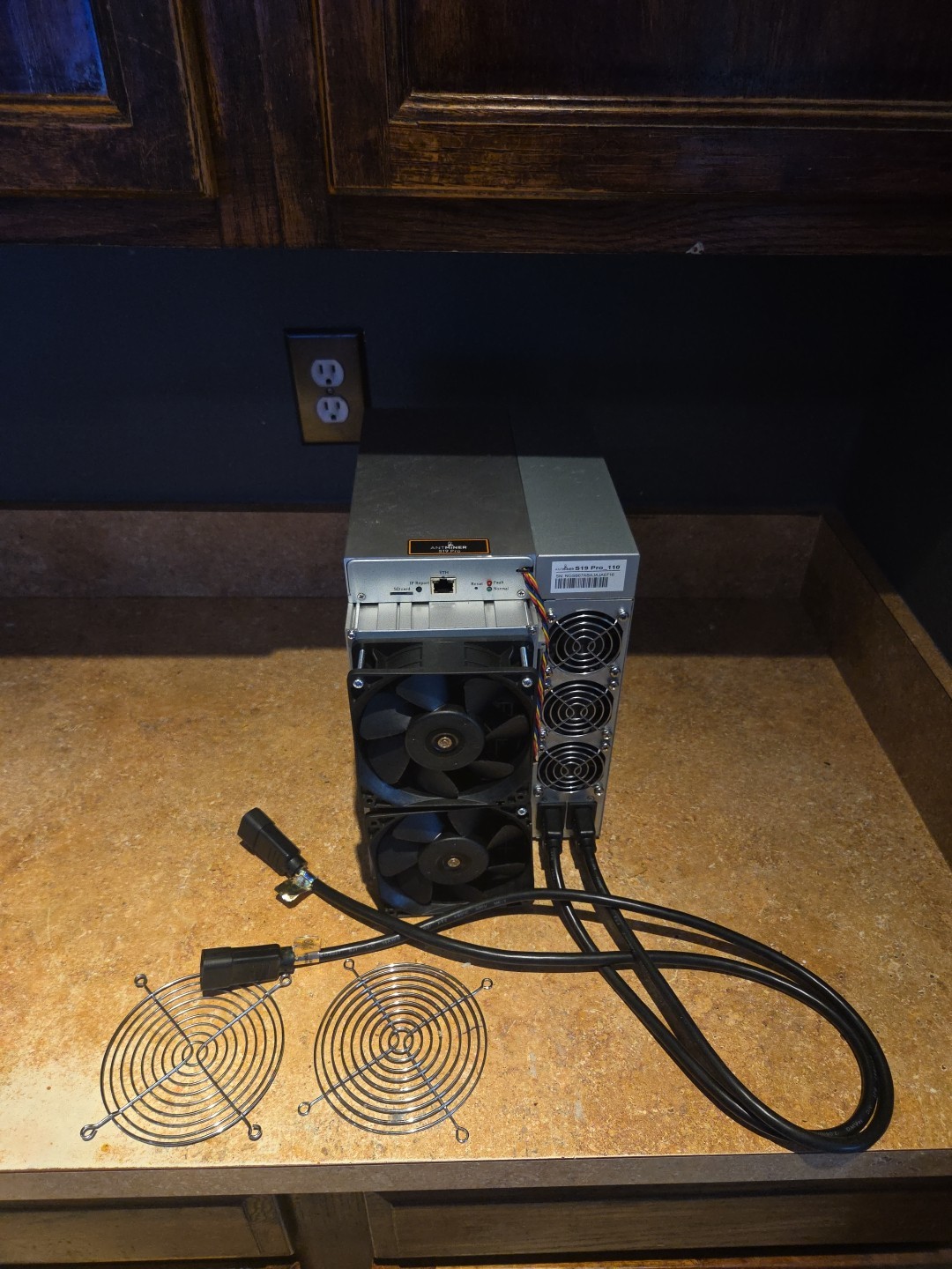 US Ship Bitmain Antminer S19 Pro 110T ASIC BTC Bitcoin Miner Mining Machine READ
