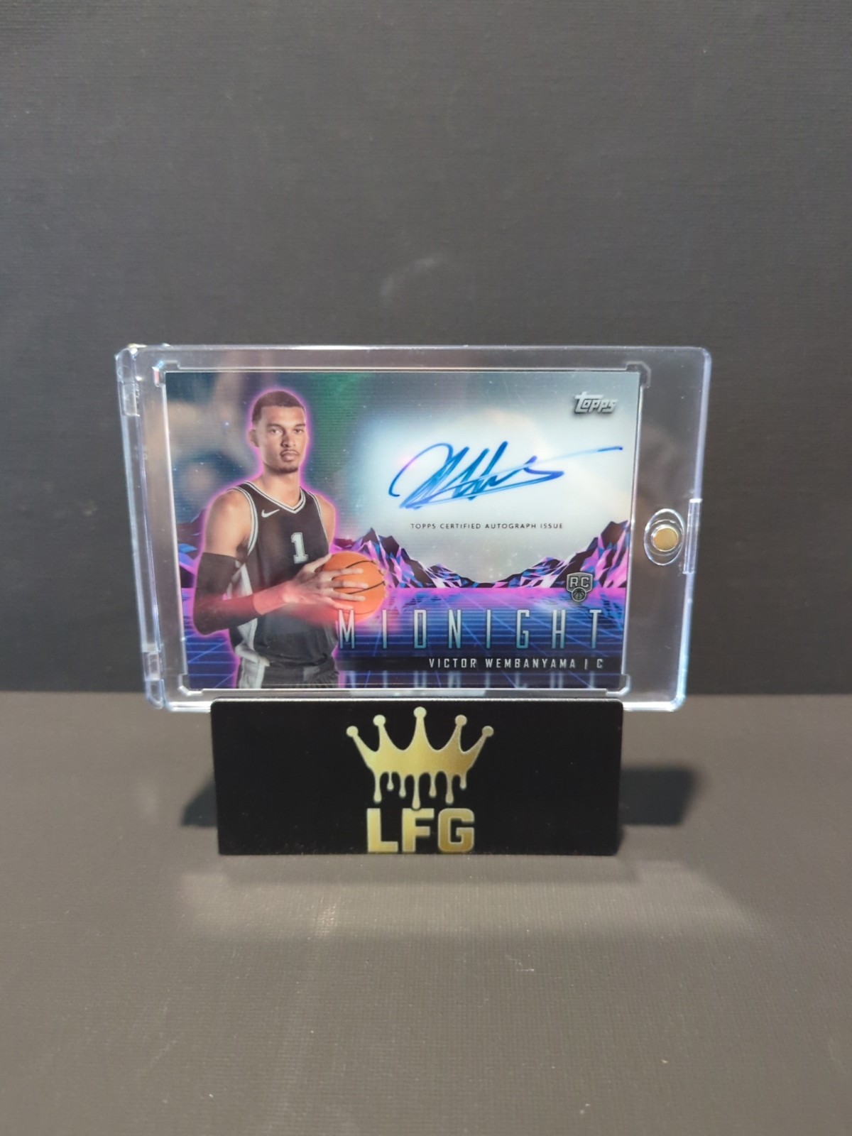 2023-24 Topps Midnight Rookie Horizon Signature Victor Wembanyama #RHS-VW AU, RC