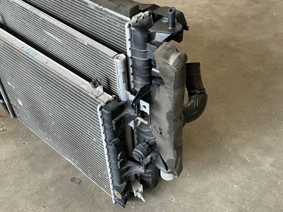 Unidad de ventilador condensador radiador Jaguar tipo F 15 16 17 3,0 L 1611 OEM Foto 3 de 4