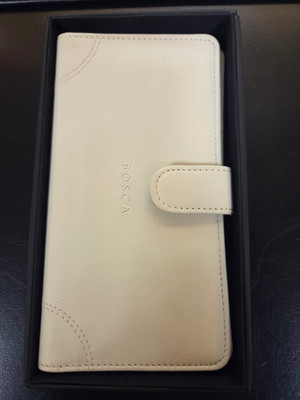 Bosca Deluxe Checkbook Wallet Nappa Vitello - Creme