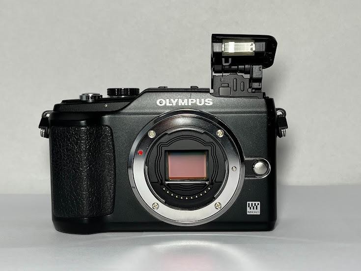 OLYMPUS PEN E-PL2 M.ZUIKO DIGITAL 14-42mm F3.5-5.6