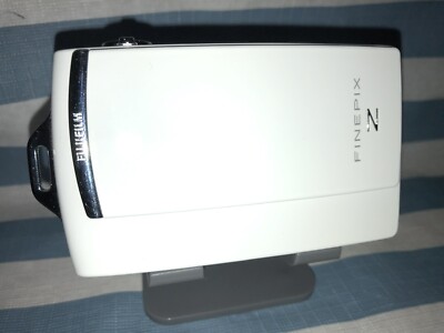 Fujifilm FinePix Z110,White,EXC 14MP,5x,f/3.9,2.7inch from Fujifilm FinePix Z110,White,EXC 14MP,5x,f/3.9,2.7inch from