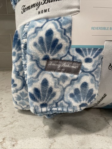 BATIK PARADISE Tommy Bahama KING Reversible 2-ply Plush Blanket Blue White Luxe - Picture 3 of 7