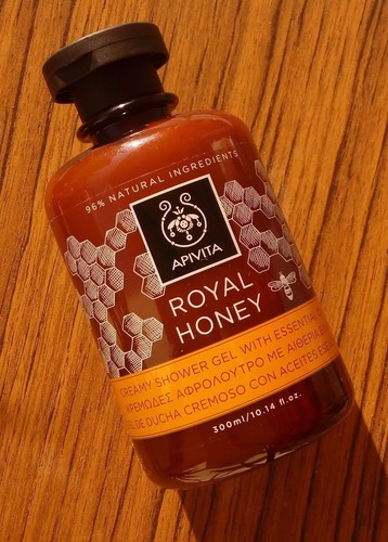 apivita royal honey natural creamy shower gel essential oils