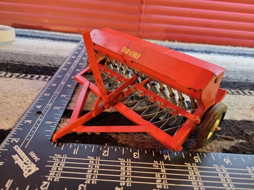 Tru-Scale Grain Drill 1/16 Pressed Steel Farm Implement Replica Collectible - Picture 2 of 10