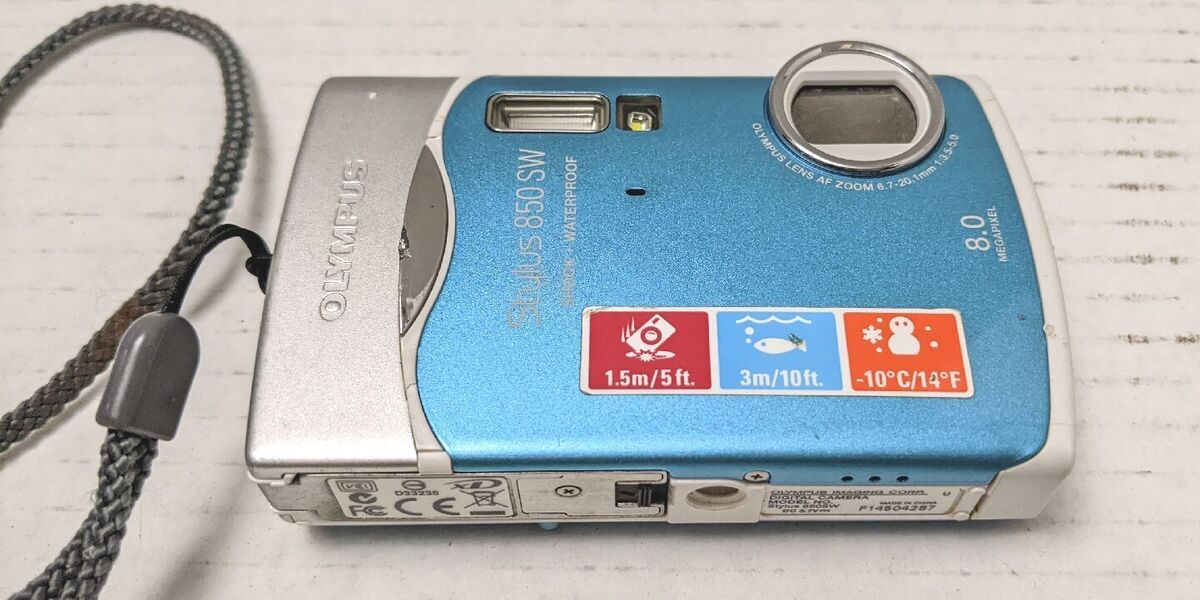 Olympus Stylus 850 SW 8.0MP Digital Camera Point and Shoot 2 Olympus Stylus 850 SW 8.0MP Digital Camera Point and Shoot 2