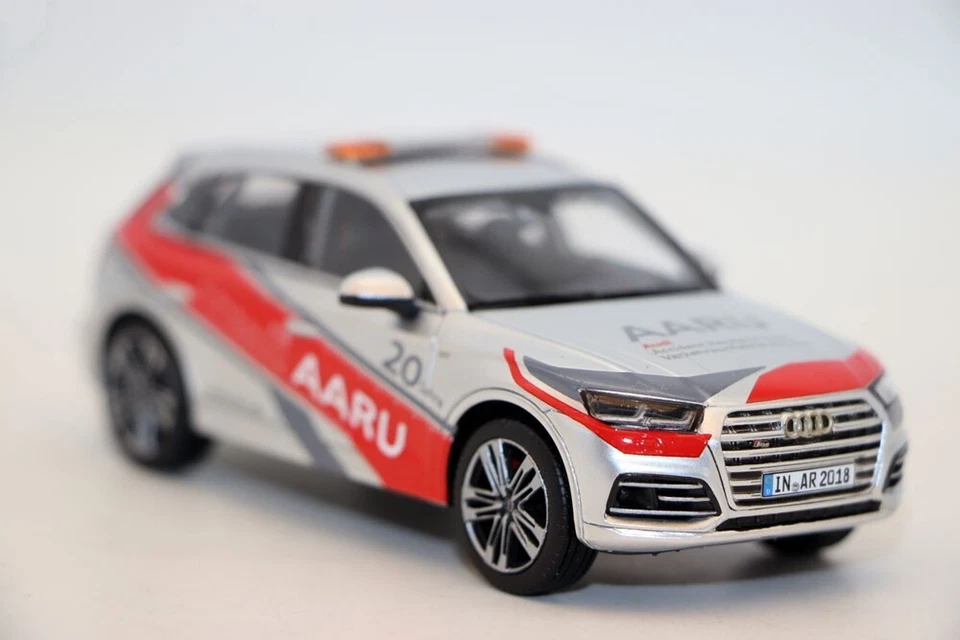 Resin Car Models 1/43 20 Jahre Audi AARU Accident Research Unit For Collection - Image 4 of 4
