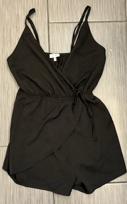 Tobi Women s Black Split Ways Romper Size Small NWT Sleeveless