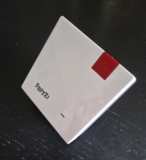 AVM FRITZ!Repeater 1200 AX WLAN Repeater Wi Fi 2 4/5 GHz 1x LAN RJ 45