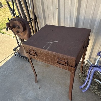 Cavalry pack forge Vintage Hand-Crank Blacksmith Forge with Blower, 