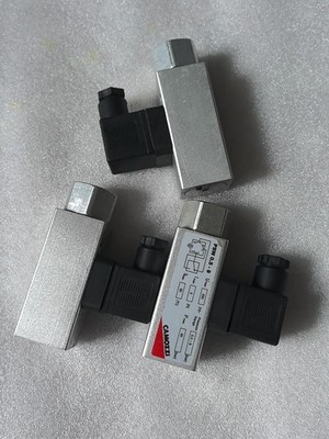 1PC NEW PSW0.5-8  Pressure Switch CAMOZZI