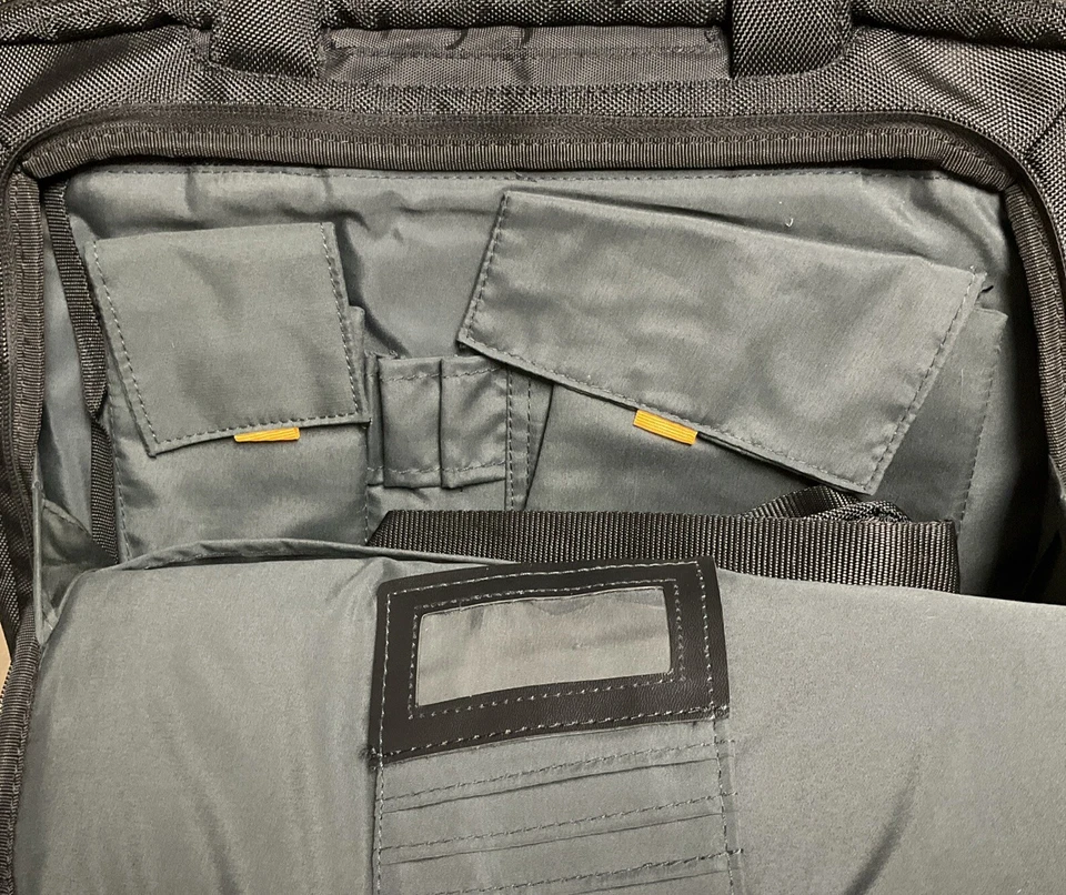 Targus Computadora Portátil Notebook Bolsa/CaseTraveler Maletín Negro Foto 4 de 4