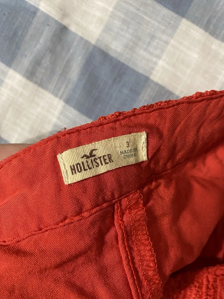 Hollister Red Lace Mini Skirt Size 3 - Image 4 of 4