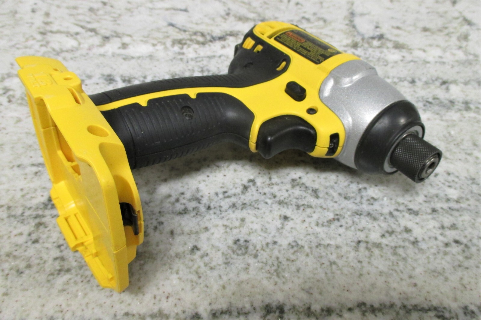 Dewalt DCF826 / DC825 18V Volt 1/4" Hex IMPACT DRIVER Tool Only *VERY