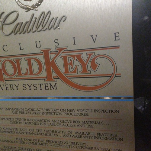 RARE VINTAGE Cadillac GOLD KEYS Dealer Showroom Advertising Sign - Picture 4 of 7