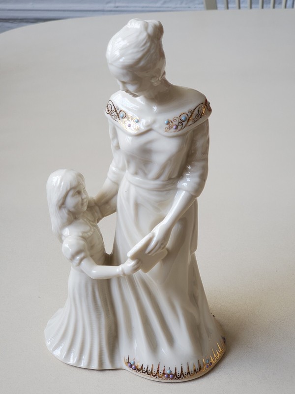Lenox porcelain Jewelled Figurine Mother And Daughter Figurine. Mothers Day
