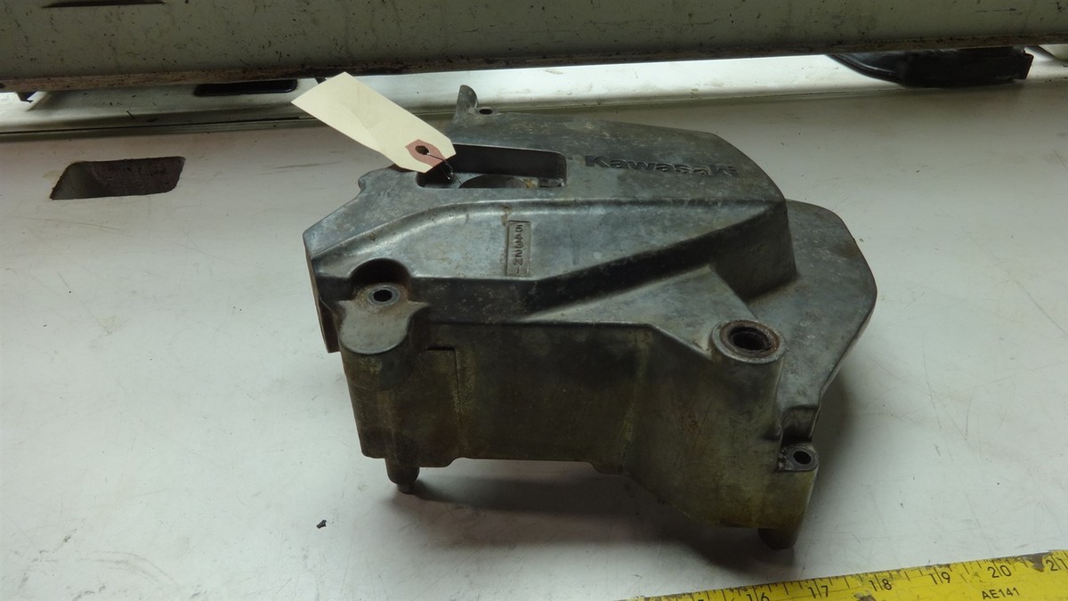 KAWASAKI KZ1000 KZ900 Z1 1000 KM171B. ENGINE OUTER SPROCKET COVER