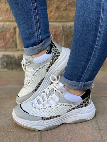 white mustang trainers