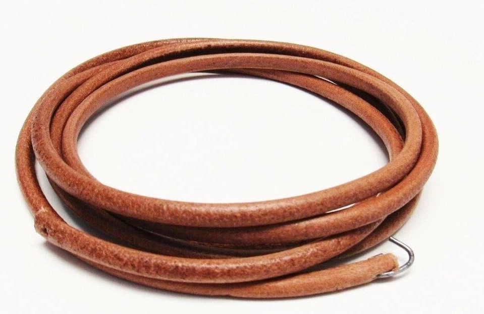 Cinturón de cuero blanco giratorio para máquina de coser para todos los modelos de máquinas de pedal Foto 3 de 4
