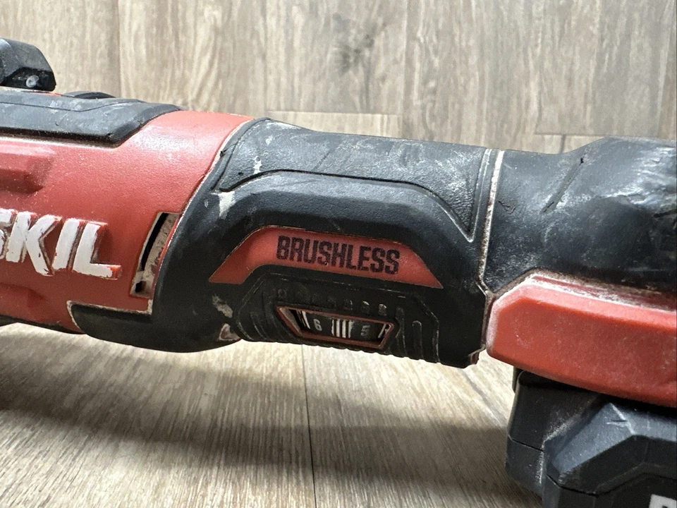 Skil PWRCore 0S5937-00 20V Brushless Multi Tool w/ Charger & Battery - Image 3 of 4