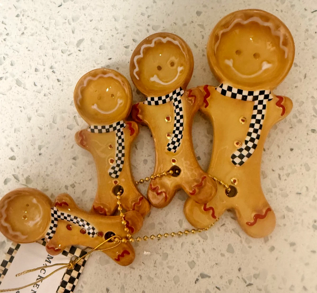 Mackenzie Childs Gingerbread Bake Shop teaspoon set measuring spoons NEW in box!
Opens in a new wind