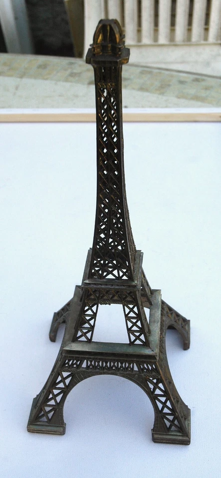 Très belle Tour Eiffel en laiton 34 cm objet ancien de collection - Photo 4/4