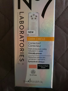 laboratories dark circle corrector