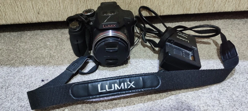 Panasonic Lumix DMC-FZ45 Camera 14.1MP Digital Bridge 24x Zoom, boxed, photo 1 of 4