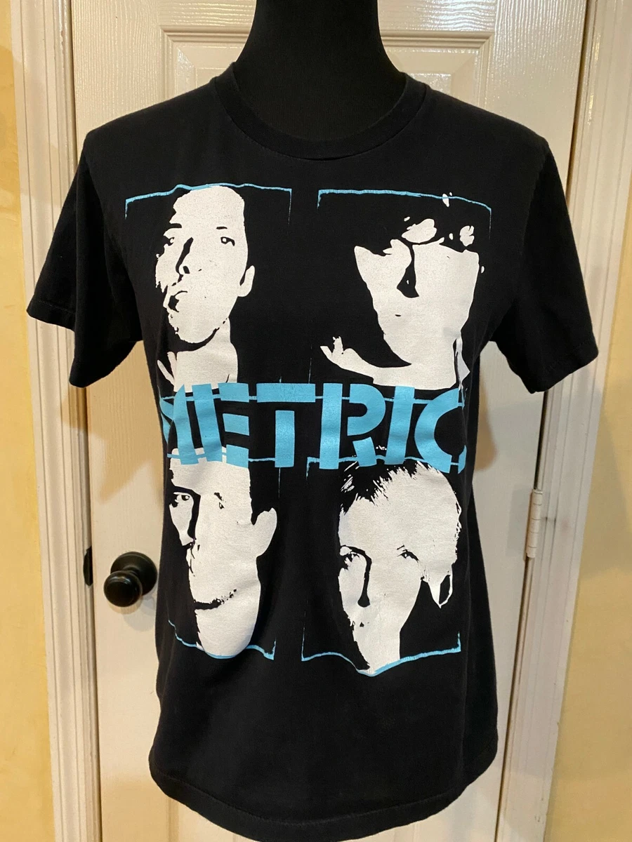 Metric Canadian Band T-Shirt Small |