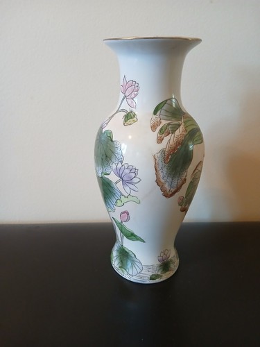 Vintage Toyo Macau Porcelain Hand Painted All Around Vase Floral 10+ Inch Tall - Picture 2 of 9
