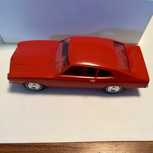 1970 Ford Maverick Plastic Promo Model By Johan 1/25 Scale Burnt Orange - Picture 3 of 11