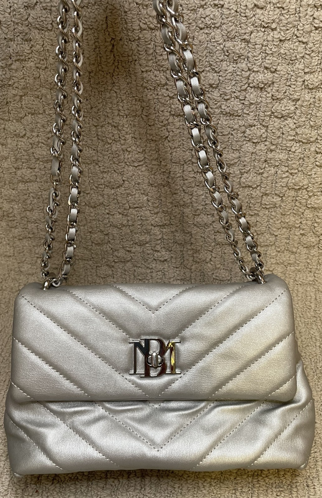 Badgley Mischka Silver Quilted Faux Vegan Leather Crossbody Bag NEW NWOT