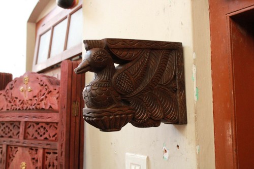 Peacock Corbel Wall Bracket Vintage Style Home Decor Wooden Bird Sculpture Rare - Picture 9 of 9