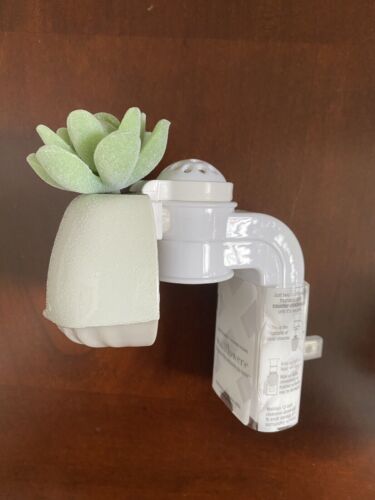 Bath & Body Works Wallflowers Fragrance Wall Plug Scent Oil Diffuser U PICK ANY - Picture 267 of 267