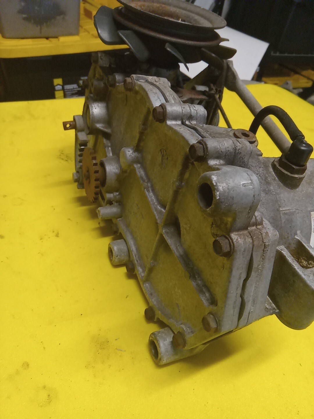 Craftsman 1733351SM ZTS6000 Zero Turn HYDROGEAR TRANSMISSION ZCAHBB