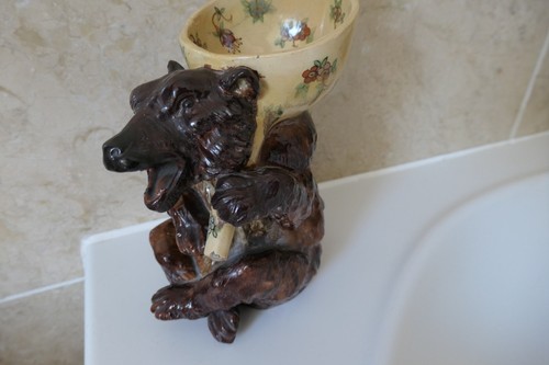 MAJOLICA STYLE POTTERY 24 CM HONEY BEAR PITCHER WITH FLOWER PATTERN SPOON HANDLE - Picture 7 of 12