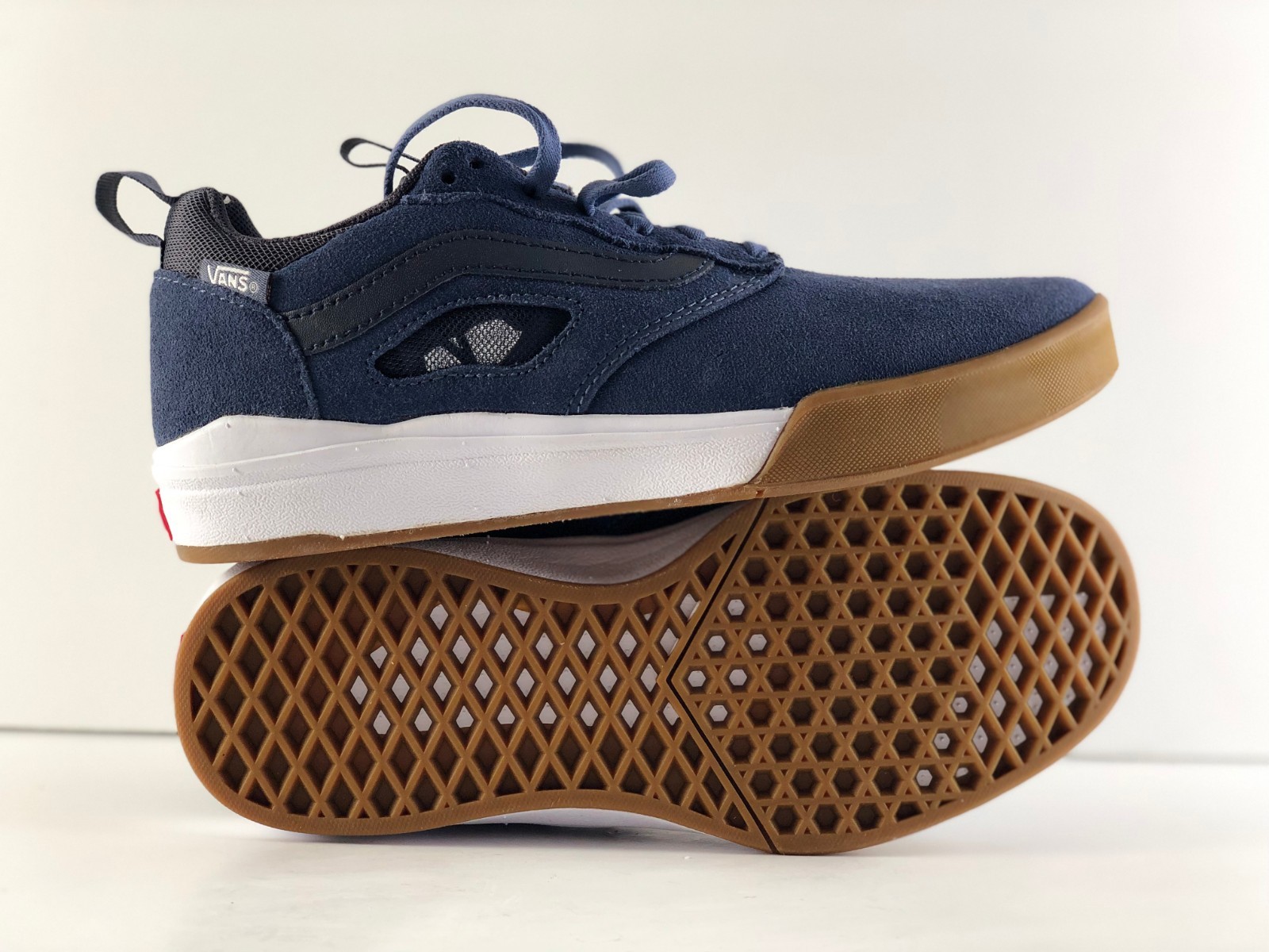 Vans Ultrarange Pro Vintage Indigo Gum White Men's Low Top Size 6.5 Vans Ultrarange Pro Vintage Indigo Gum White Men's Low Top Size 6.5