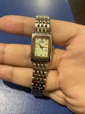 CITIZEN QUARTZ WOMANS WATCH PEARL HOLOGRAM DIAL WATER RESISTANCE VINTAGE WATCH