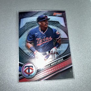 2022 Bowman's Best - Top Prospects Refractor #TP-25 Yasser Mercedes (RC)