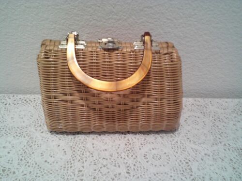Vintage 60s Marchioness Woven Wicker Purse Lucite Handles British Hong Kong
