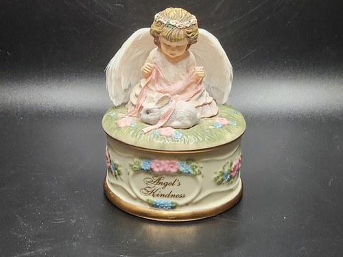 Beautiful Vintage Ardleigh-Elliot Porcelain Angel Prayer Music Boxes (2) 1999 - Picture 9 of 15
