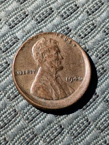 1940 US Lincoln Wheat Penny 1 Cent Coin _  ERROR Off Center  *17 - Picture 1 of 2