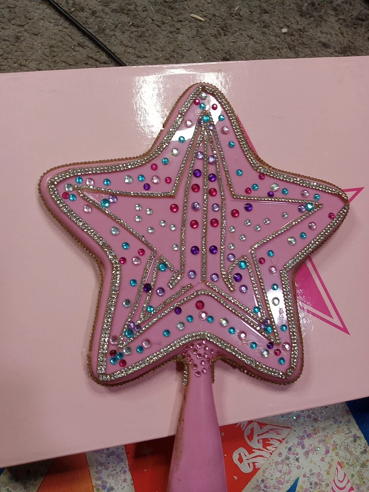 Espejo de mano brillante Jeffree Star rosa maquillaje bebé rosa intenso Foto 2 de 4