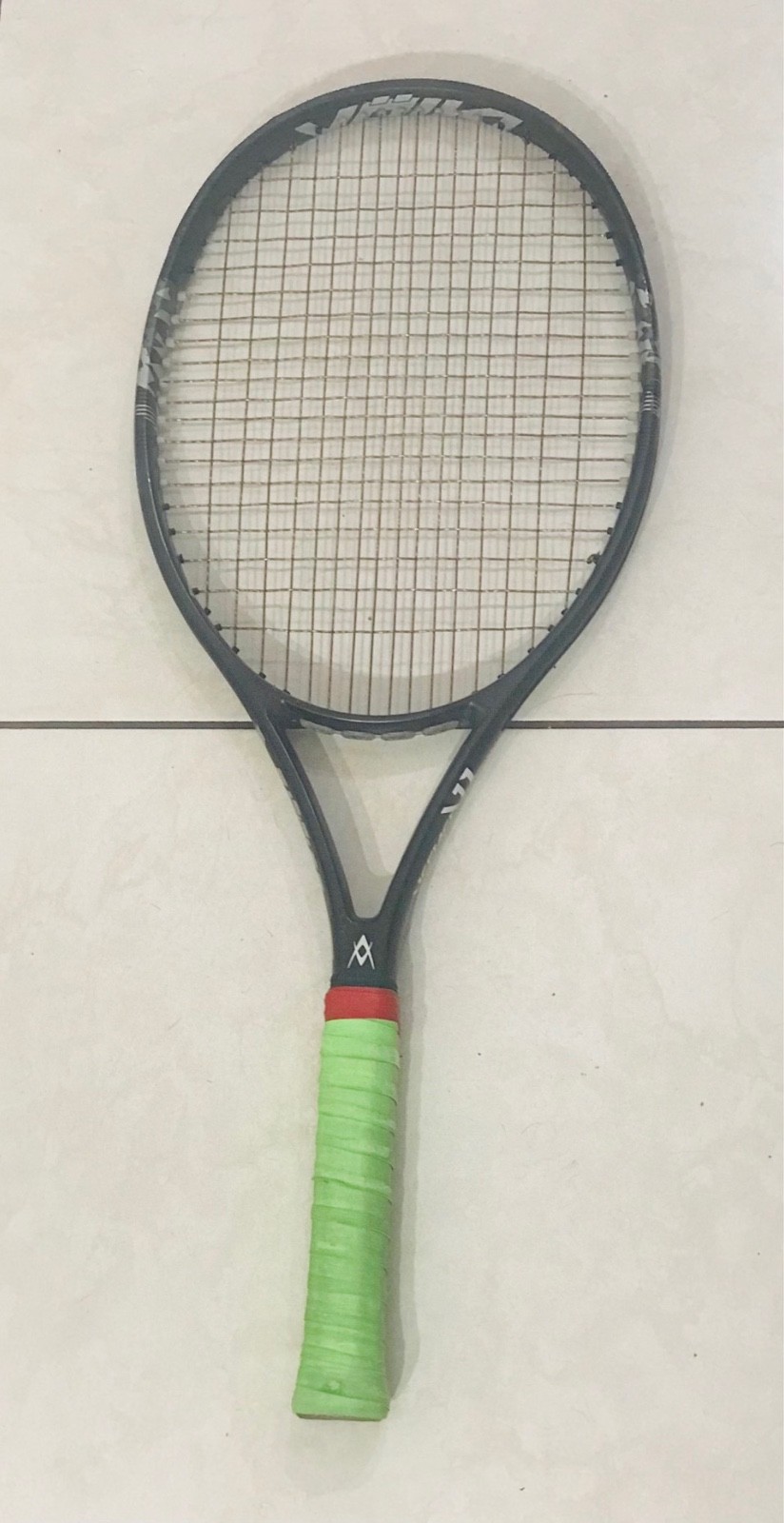 VOLKL  V SENSE V1 OVERSIZE 110 (16X19)  GRIP: 4 3/8  Strung 