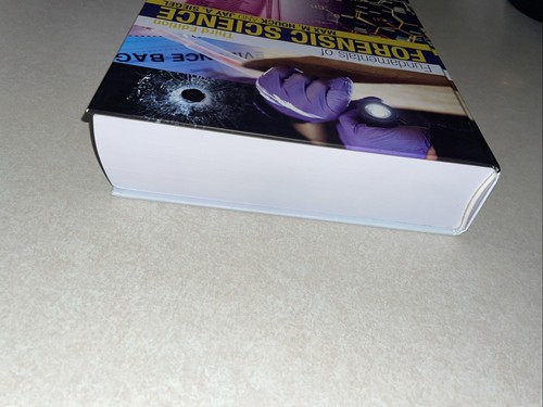 Fundamentals of Forensic Science - Hardcover, by Houck Max M.; Siegel Jay - Foto 5 di 8